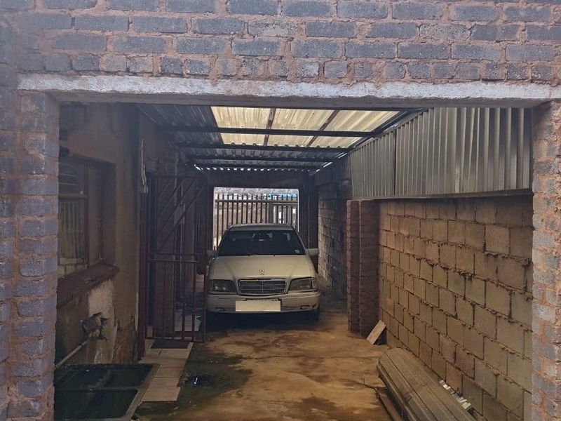 House For Sale in Meadowlands, Soweto - Photo 10