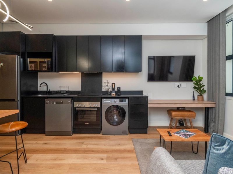 Modern 1 Bed Apartment For Sale in Cape Town City Centre, Cape Town - Photo 7