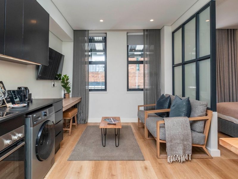 Modern 1 Bed Apartment For Sale in Cape Town City Centre, Cape Town - Photo 2
