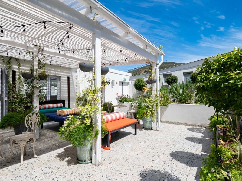Modern 1 Bed Apartment For Sale in Cape Town City Centre, Cape Town - Photo 4