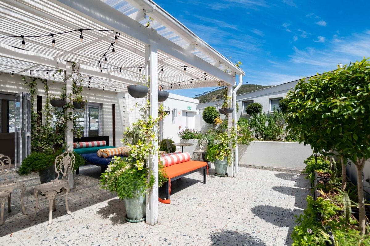 Modern 1 Bed Apartment For Sale in Cape Town City Centre, Cape Town - Photo 4