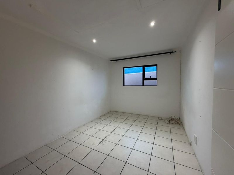 Move-In Ready 1-Bedroom Cottage in Greymont, Johannesburg - Photo 10