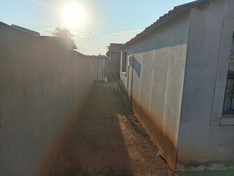 House For Sale in Mapetla, Soweto - Photo 7