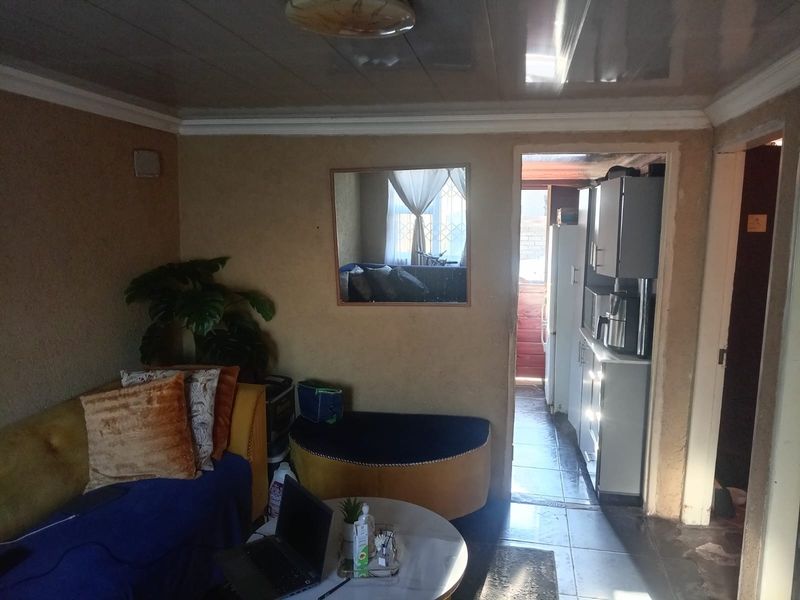 House For Sale in Mapetla, Soweto - Photo 4