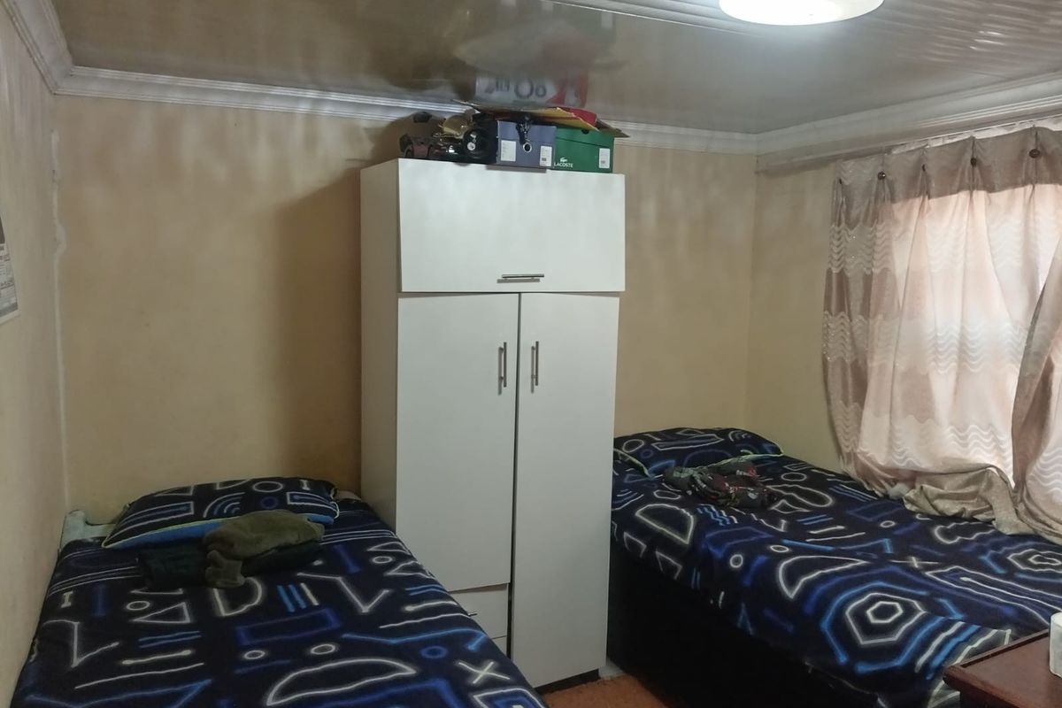 House For Sale in Mapetla, Soweto - Photo 3