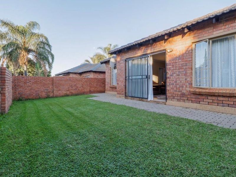 3Bedroom House For Sale in Heuwelsig Estate, Centurion - Photo 2