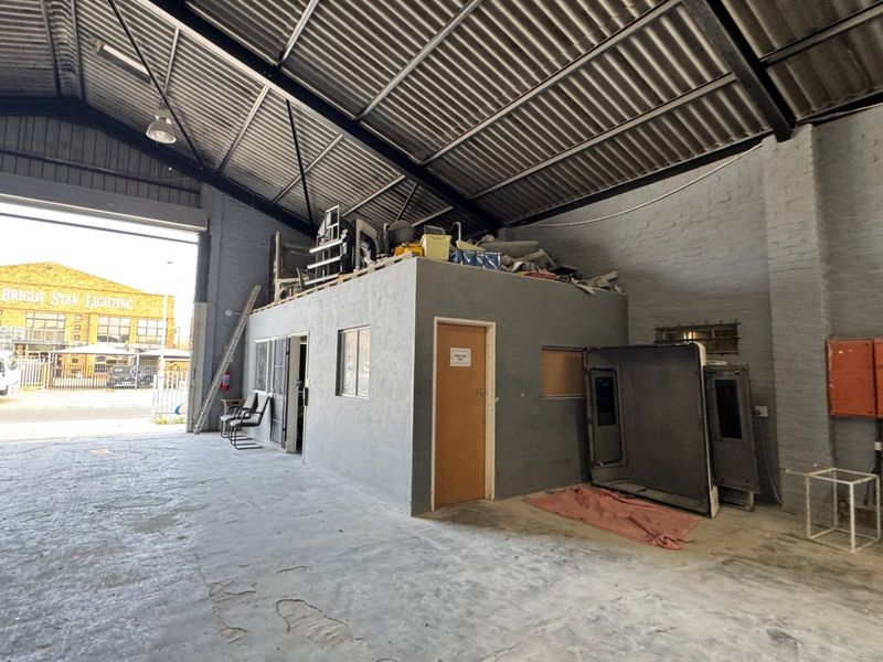 586m2 Warehouse with Yard To Let in Montague Gardens, Cape Town - Photo 6