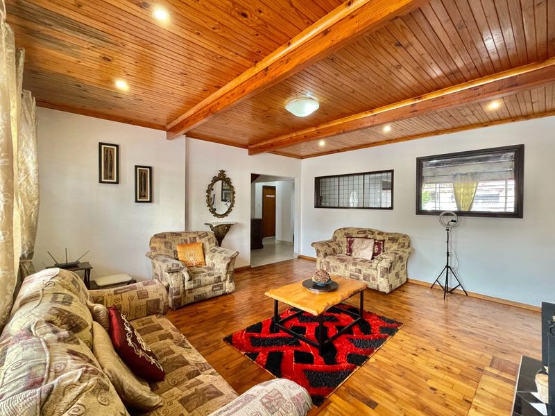 Make an offer on this spacious and attractive Ferness Estate home - Photo 5