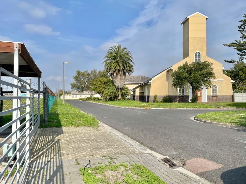 Make an offer on this spacious and attractive Ferness Estate home - Photo 2