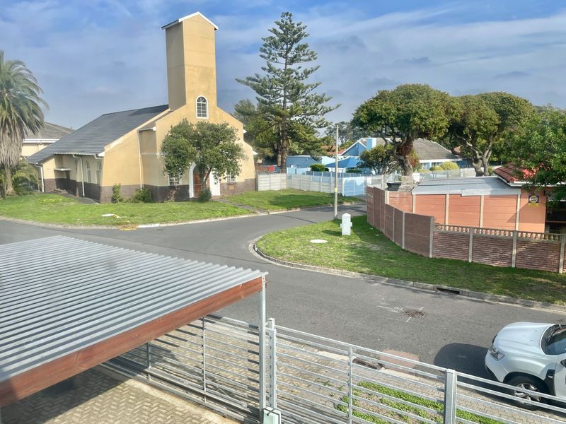 Make an offer on this spacious and attractive Ferness Estate home - Photo 4