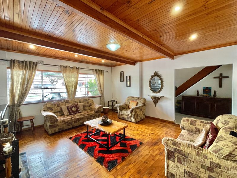 Make an offer on this spacious and attractive Ferness Estate home - Photo 6