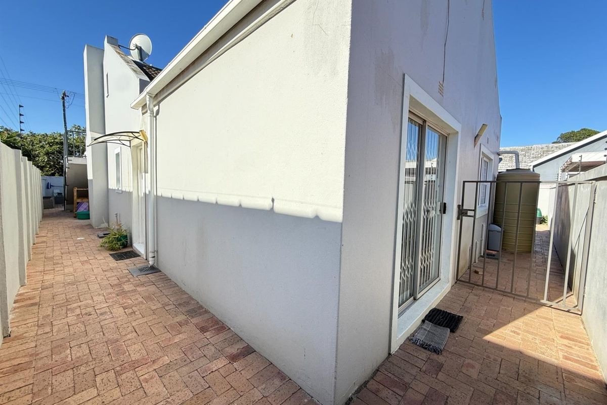 Shared Entrance Studio - Occupation 1 July 2026 | Month to Month Lease | Rent incl utilities + fibre - Photo 2