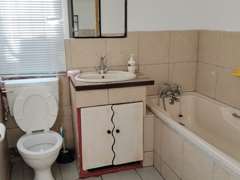 Apartment To Rent in Strandfontein, Mitchells Plain - Photo 5