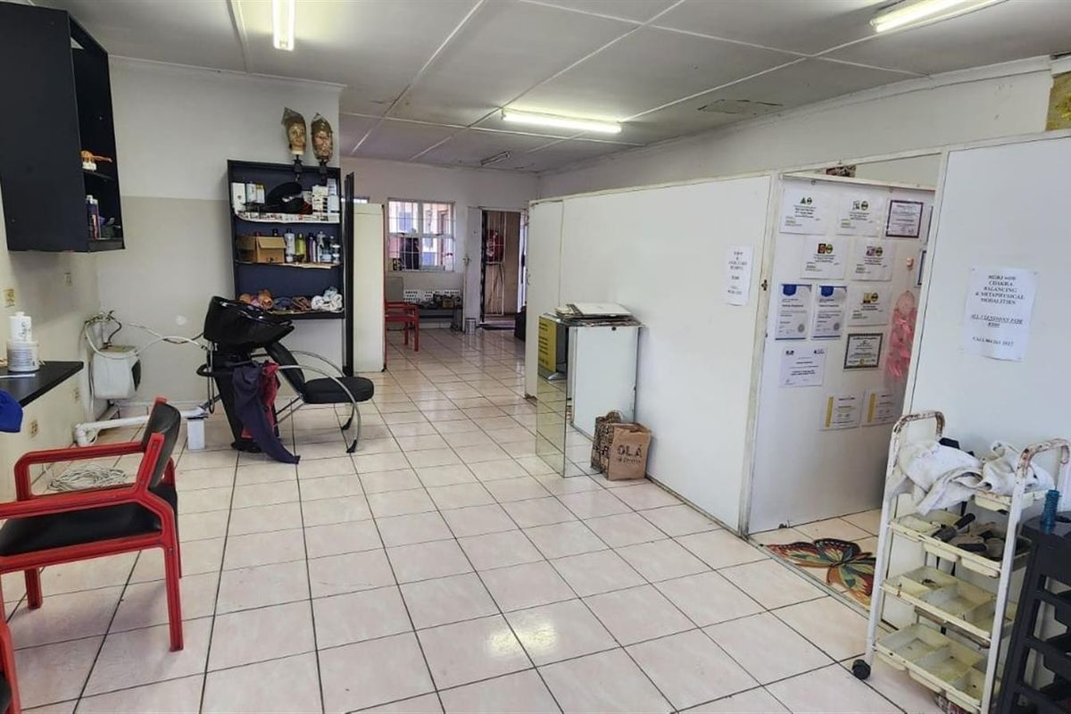 Retail Space For Sale in Verulam Central, Verulam, KwaZulu Natal - Photo 3