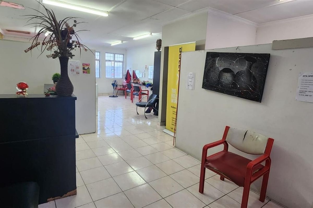 Retail Space For Sale in Verulam Central, Verulam, KwaZulu Natal - Photo 4