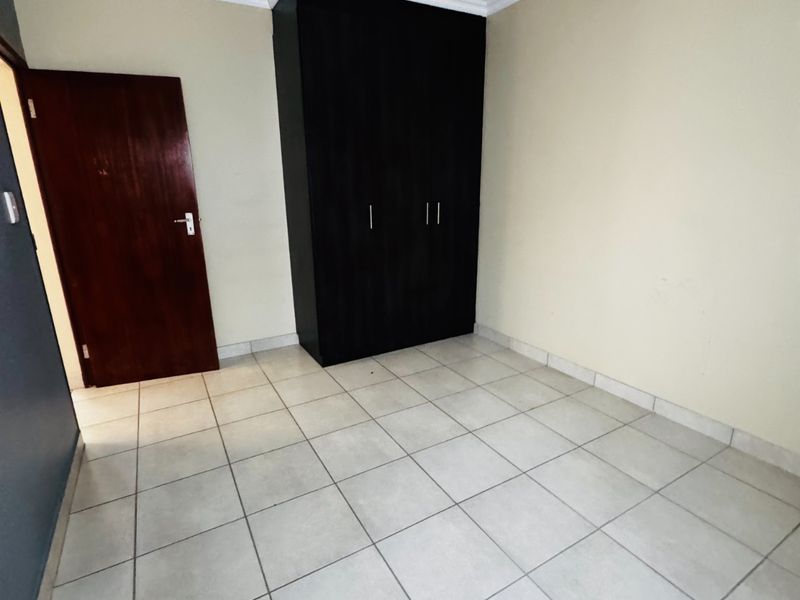 2 bedroom ,2-bathroom apartment for rent in Noordwyk - Photo 8