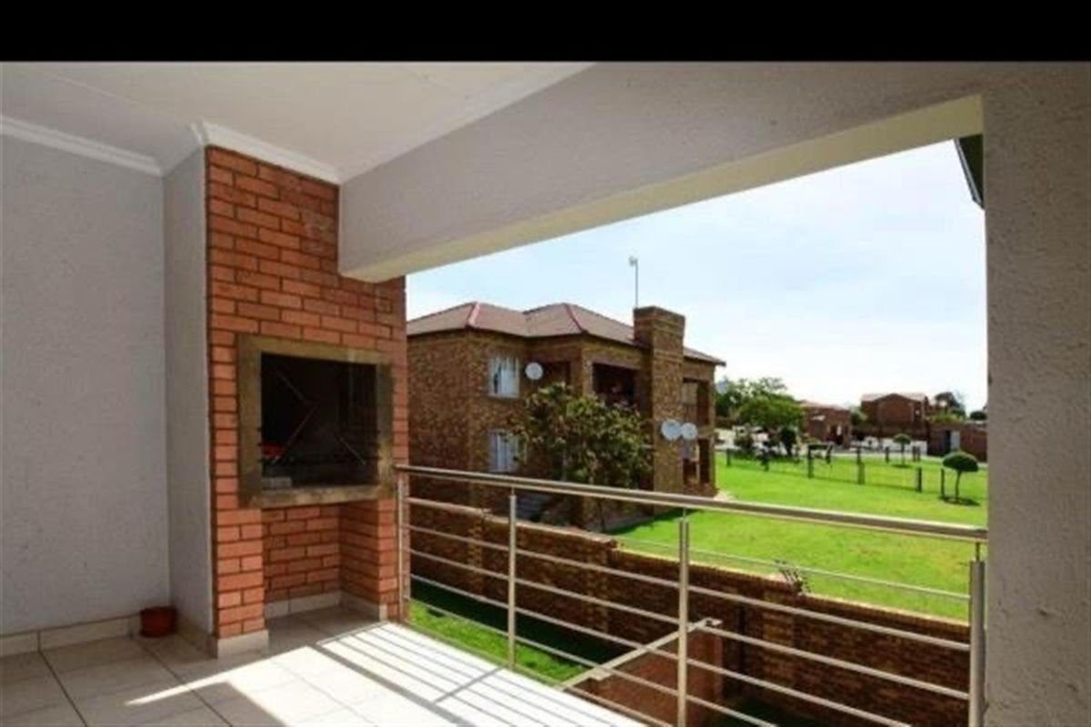 2 bedroom ,2-bathroom apartment for rent in Noordwyk - Photo 5
