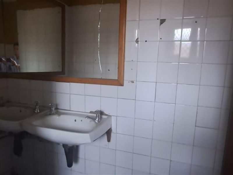 Retail Space For Sale in Verulam Central, Verulam, KwaZulu Natal - Photo 8