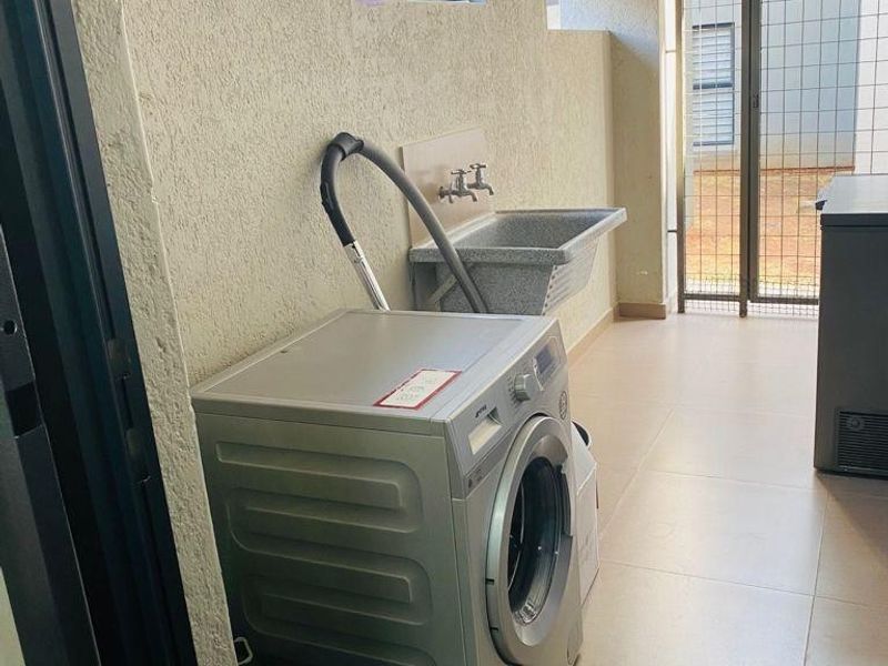2 bedrooms,2-bathroom GROUND Floor for rent in Kyalami - Photo 5