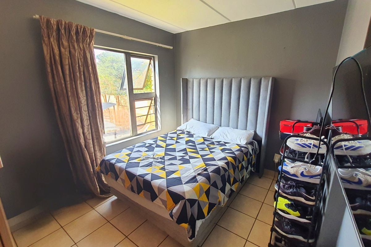 Modern 2 Bed Apartment - Photo 4