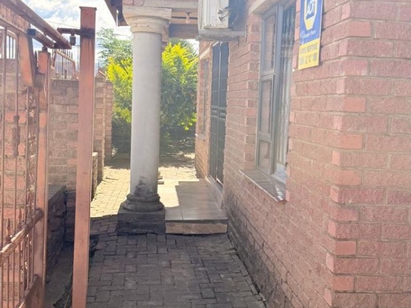House For Sale in Bhekuzulu, Vryheid, KwaZulu Natal - Photo 2