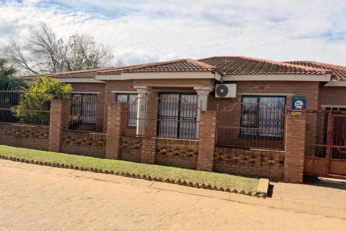 House For Sale in Bhekuzulu, Vryheid, KwaZulu Natal - Photo 4