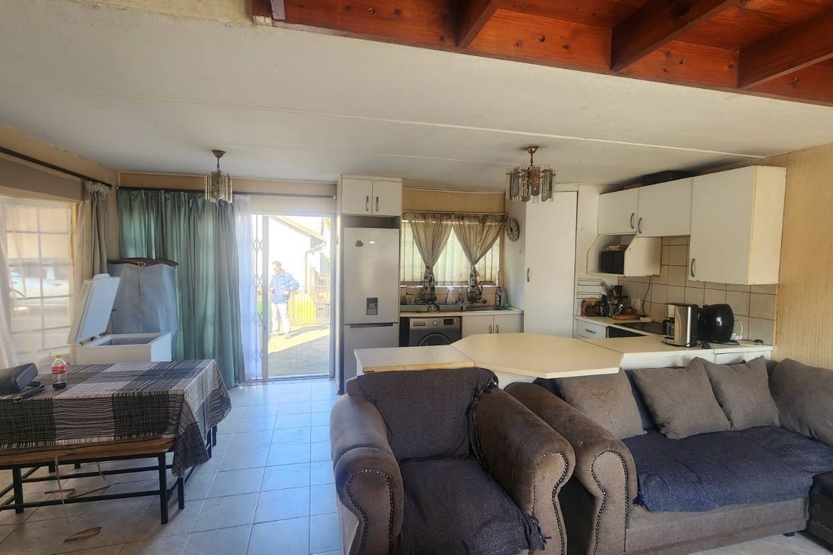 Charming 1 Bedroom Duplex for Sale in Dalpark 11 - Photo 4