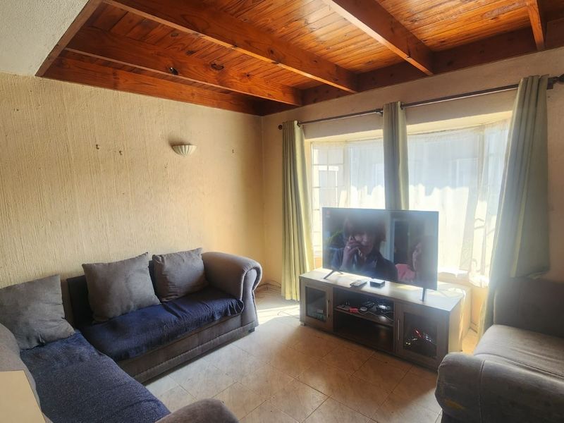 Charming 1 Bedroom Duplex for Sale in Dalpark 11 - Photo 3