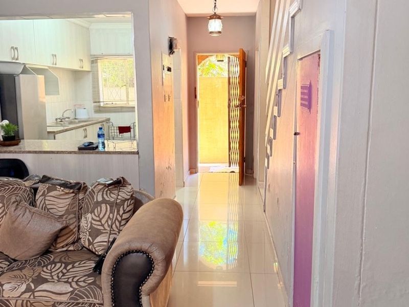 Apartment For Sale in Huttenheights, Newcastle, KwaZulu Natal - Photo 10