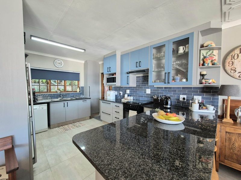 Coastal Comfort with Sea Views in Cintsa West - Photo 9