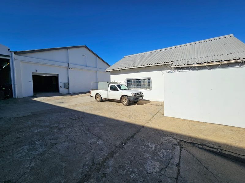 Industrial warehouse to rent in Dal Josafat, Paarl - Photo 1