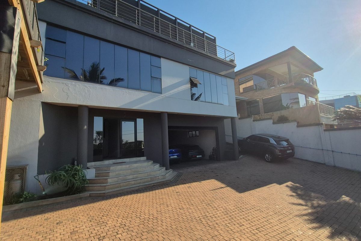 A Masterpiece on Millionaires Mile, Bluff, Durban. - Photo 3