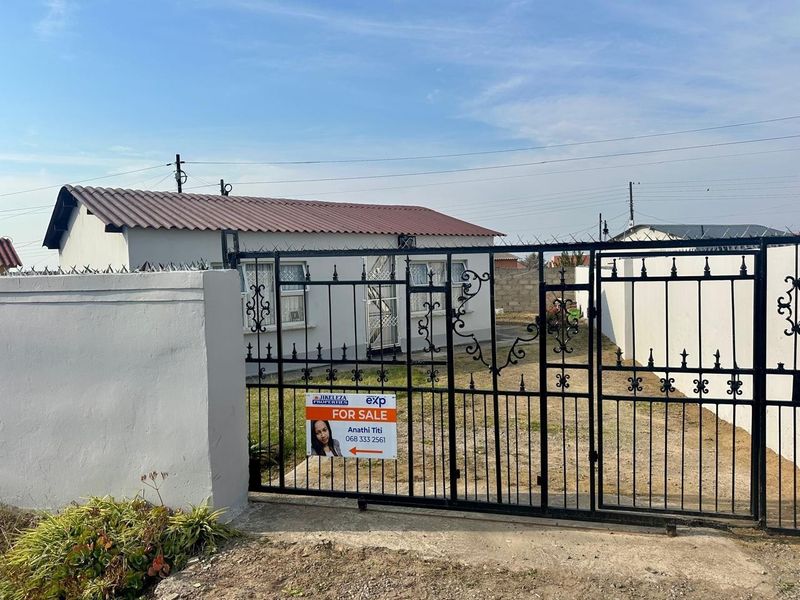 House For Sale in Mdantsane Nu 10, Mdantsane, East London - Photo 1