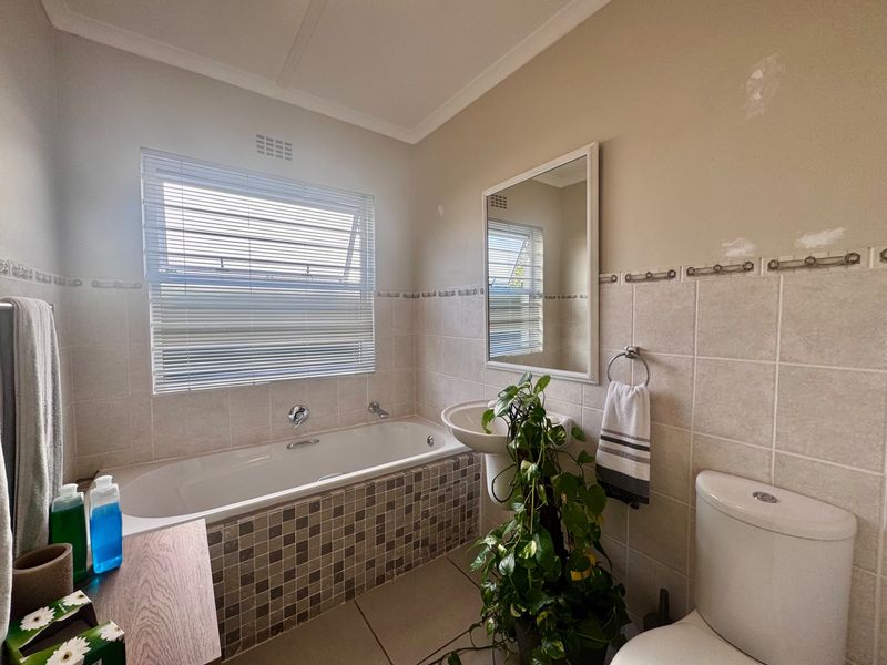 3 Bedroom Townhouse To Rent In Pinehurst - Photo 10