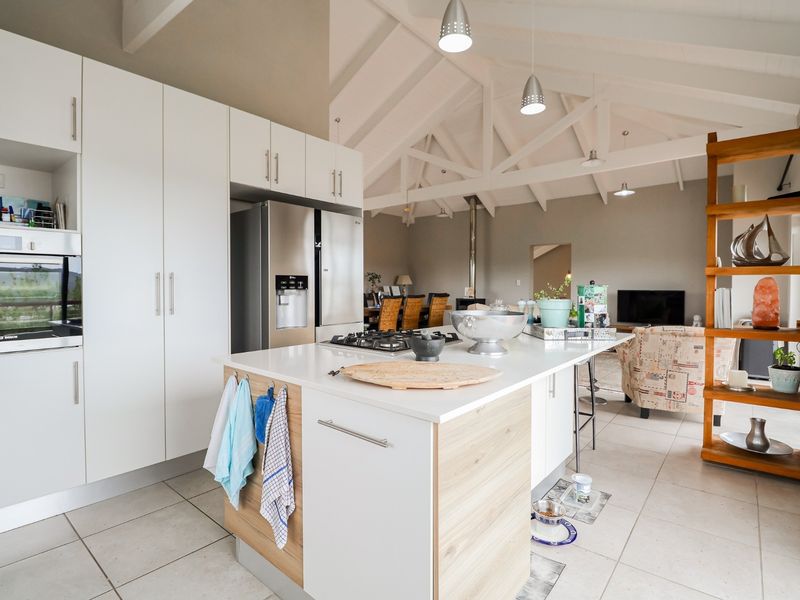 House For Sale in Kanonkop, Knysna - Photo 10