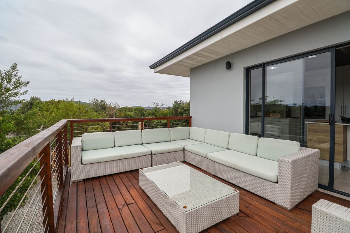 House For Sale in Kanonkop, Knysna - Photo 2