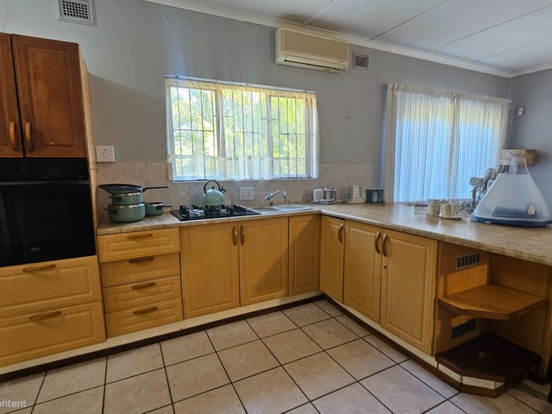 Charming Family Home with Income-Generating Flat - Photo 7