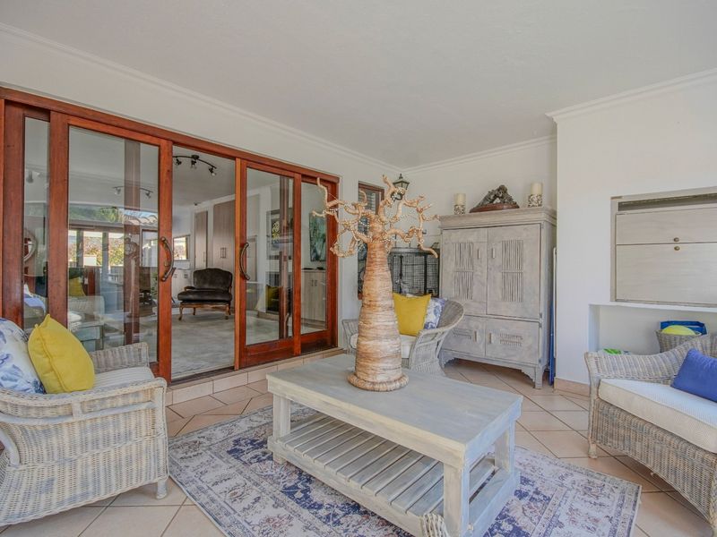 Spacious and Attractive Townhouse in Exclusive Estate! - Photo 7