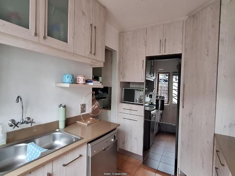 Two Bedroom Duplex in the Heart of Bedford Gardens, Bedfordview - Photo 6