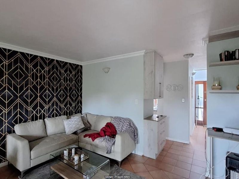 Two Bedroom Duplex in the Heart of Bedford Gardens, Bedfordview - Photo 4