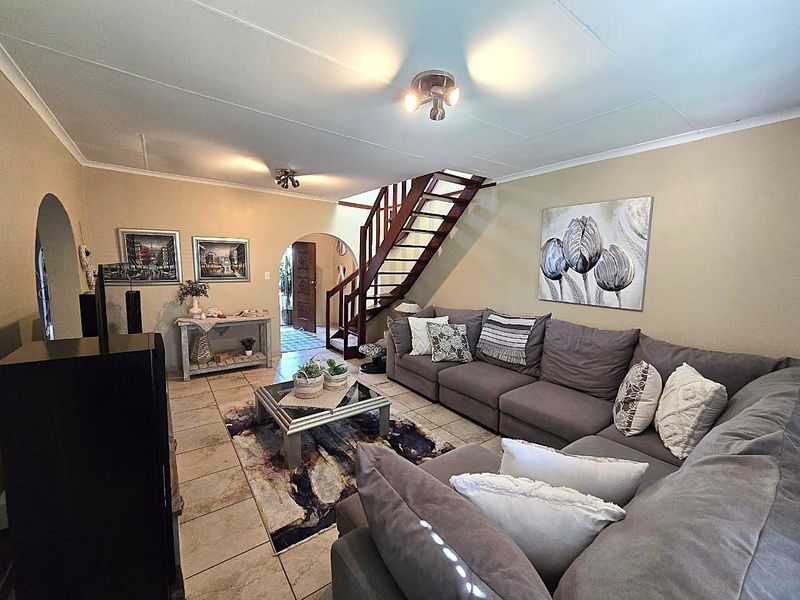 House For Sale in Magalieskruin, Pretoria - Photo 8