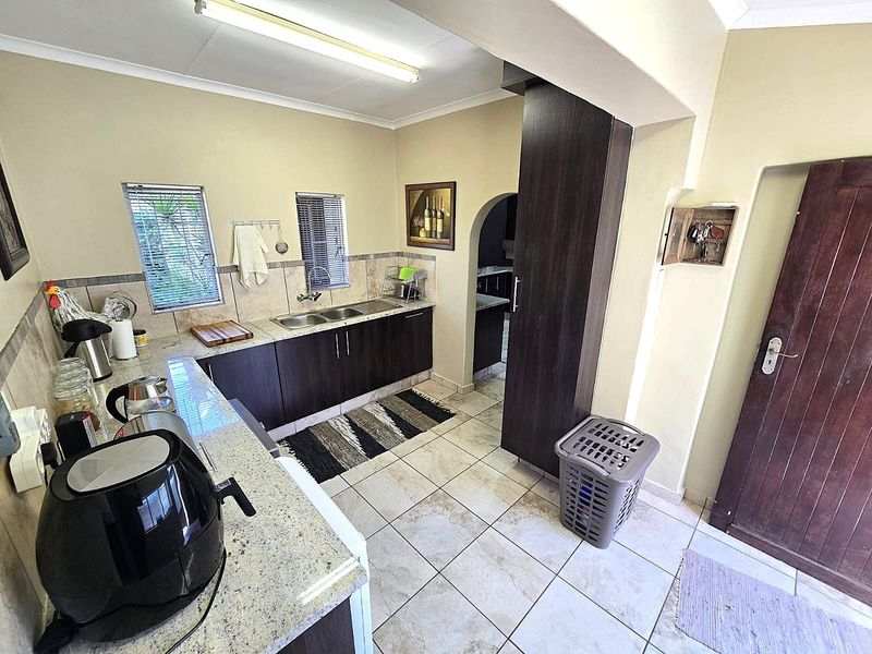 House For Sale in Magalieskruin, Pretoria - Photo 6