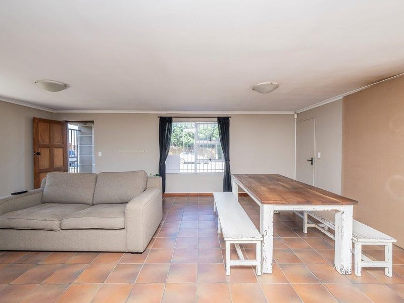 House For Sale in De Oude Spruit, Brackenfell - Photo 9
