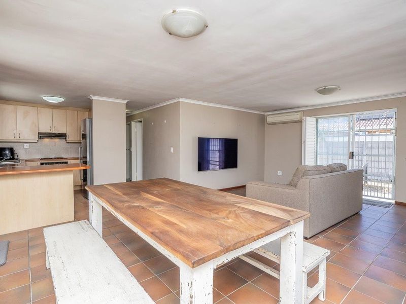 House For Sale in De Oude Spruit, Brackenfell - Photo 8