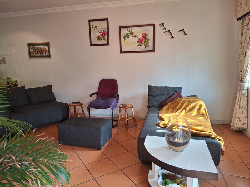 Townhouse for Sale in South Crest, Alberton - Photo 6