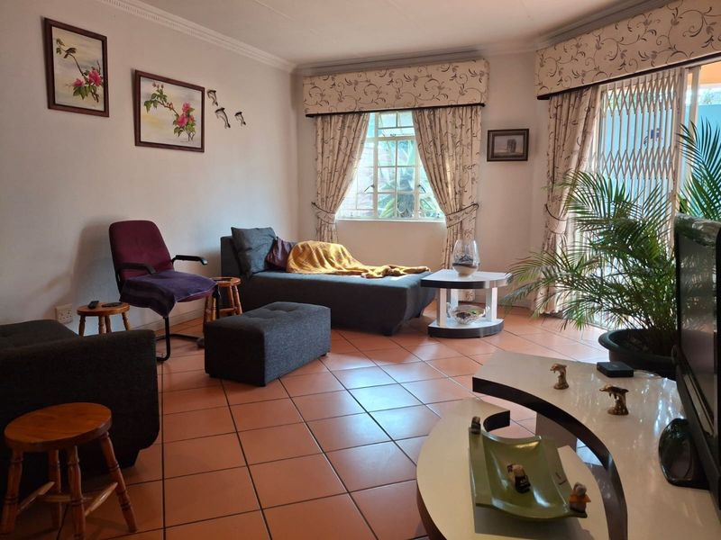 Townhouse for Sale in South Crest, Alberton - Photo 5