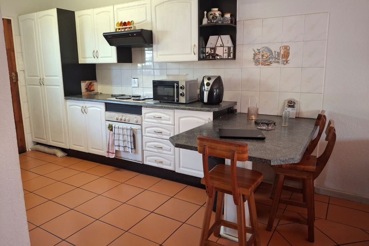 Townhouse for Sale in South Crest, Alberton - Photo 4