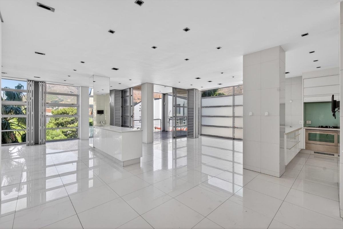 Exceptional Apartment in the Heart of Cape Town City Centre - Photo 3