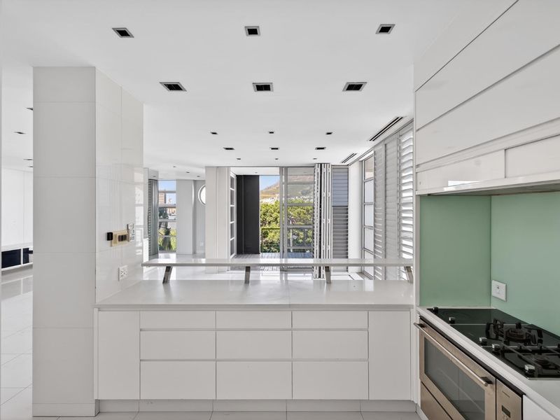 Exceptional Apartment in the Heart of Cape Town City Centre - Photo 4