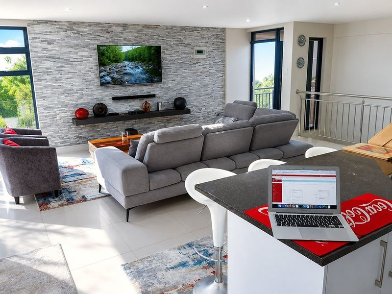 Available 1st July 2026!!!! FURNISHED 2 Beds 2 Baths - Stunning Seaviews!! - Photo 4